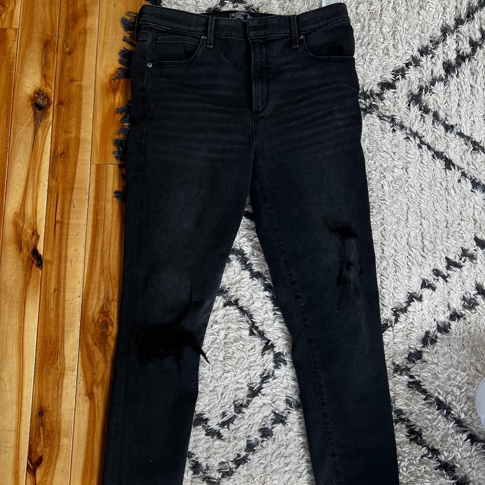 Abercrombie & Fitch Simone High Rise Super Skinny in Faded Black